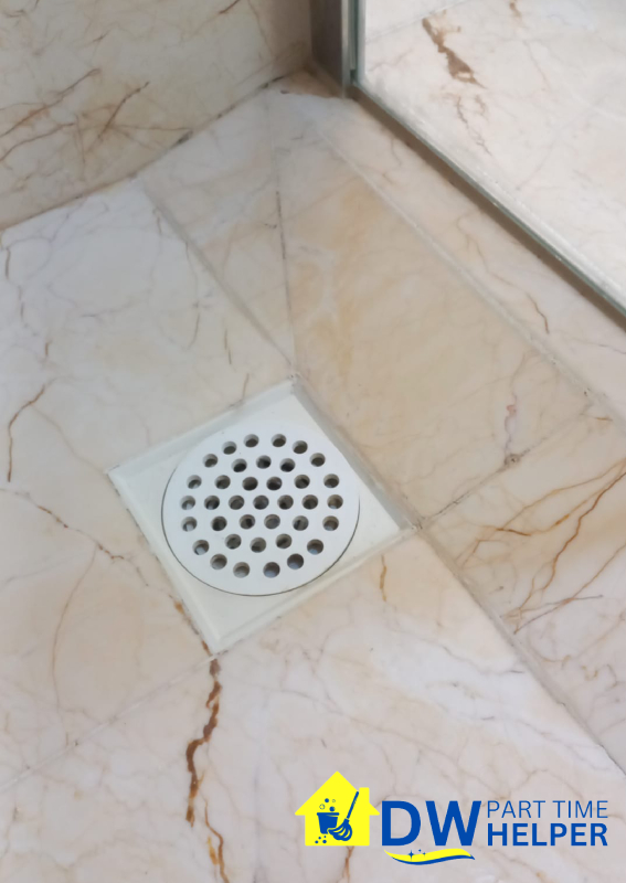 bathroom-cleaning-part-time-helper-singapore-condo-queenstown-1