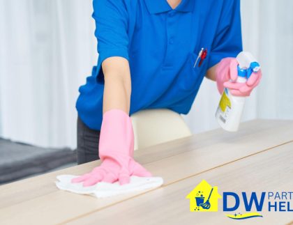 featured-image-helper-wiping-the-table-should-i-hire-a-part-time-helper-or-full-time-helper-for-my-home-cleaning-needs-part-time-helper-dw-part-time-helper-singapore