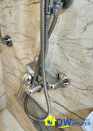 shower-cleaning-part-time-helper-singapore-condo-queenstown-1
