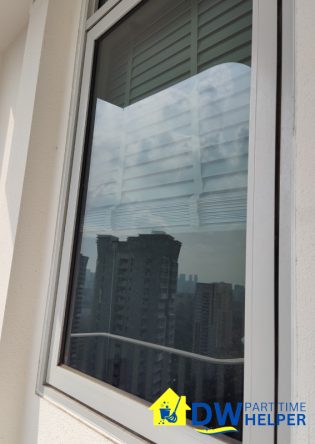 window-cleaning-dw-part-time-helper-singapore-condo-queenstown-1