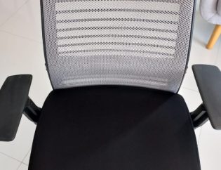 office-chair-cleaning-dw-part-time-helper-singapore-hdb-punggol-1