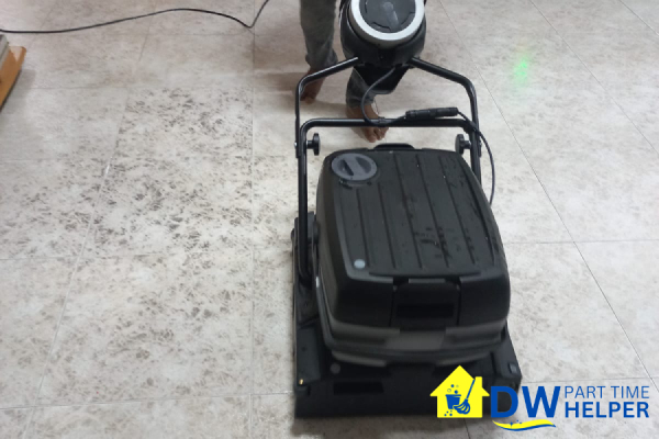 tile-floor-polishing-photo-dw-part-time-helper-singapore