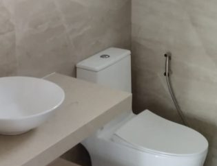 toilet-cleaning-services-dw-part-time-helper-singapore-hdb-clementi-1