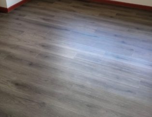 vinyl-floor-cleaning-services-dw-part-time-helper-singapore-hdb-yishun-1