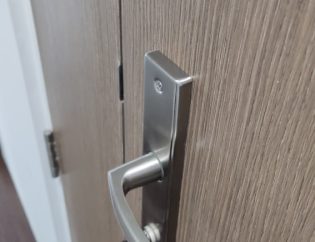 door cleaning post renovation cleaning dw part time helper singapore hdb punggol 1