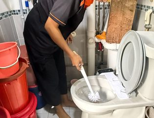 bathroom-weekly-house-cleaning-dw-part-time-helper-singapore-hdb-yishun-00