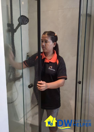 bathroom-cleaning-home-cleaning-services-dw-part-time-helper-condo-redhill-00